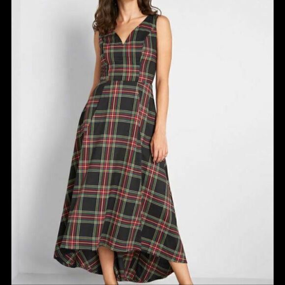 NWOT ModCloth x Collectif Dignity on Display Plaid Midi Dress in Black - Picture 1 of 3